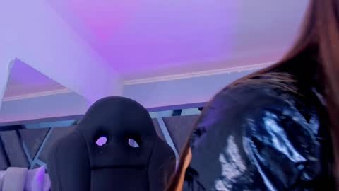 Snapshot of allijadid chatting on 8, 1, 2025    online show from 8, 1, 2025