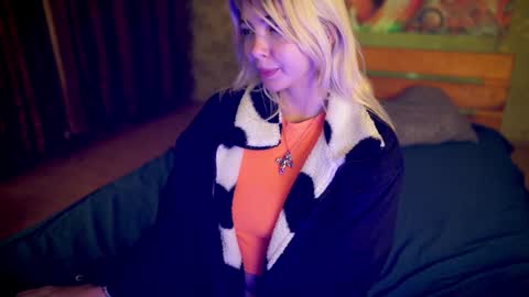 Snapshot of allison_cuty chatting on 25, 9, 2025 Allison online show from 25, 9, 2025
