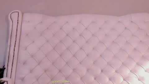 Snapshot of allison_owenns chatting on 8, 5, 2026 Allison Owenns online show from 8, 5, 2026