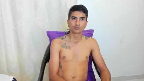 Snapshot of allisonjustingb chatting on 17, 2, 2025 AllisonJustin online show from 17, 2, 2025