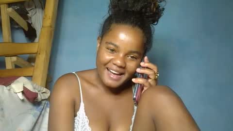 allizida01 online show from 25, 11, 2025