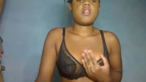 allizida01 online show from 4, 12, 2025