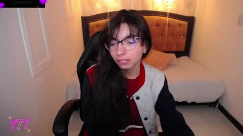 Snapshot of alllyson_ chatting on 4, 7, 2026 alison online show from 4, 7, 2026