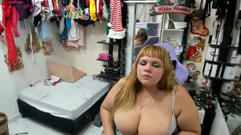 Snapshot of allsson_miller chatting on 4, 1, 2025 allsson_miller online show from 4, 1, 2025