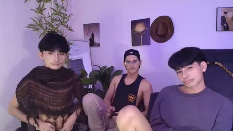 Snapshot of alluring_alpha chatting on 18, 4, 2026 kim and josh online show from 18, 4, 2026