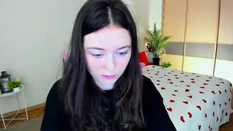 Snapshot of alluringeyess chatting on 5, 7, 2026 alluringeyess online show from 5, 7, 2026