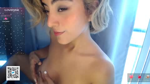 Snapshot of ally_summer chatting on 8, 1, 2025 ally_summer online show from 8, 1, 2025