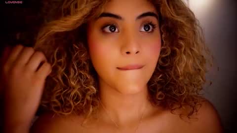 Snapshot of ally_summer chatting on 20, 12, 2025 ally_summer online show from 20, 12, 2025