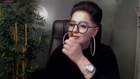         online show from 29, 1, 2025