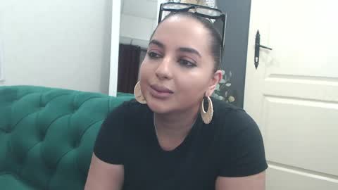 Snapshot of allyiah chatting on 18, 4, 2026 online show from 18, 4, 2026