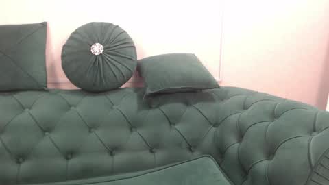 Snapshot of allyiah chatting on 19, 4, 2026 online show from 19, 4, 2026