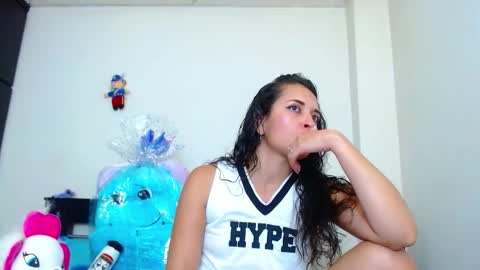 Snapshot of allyson_collins_ chatting on 10, 9, 2025 Allyson collins online show from 10, 9, 2025