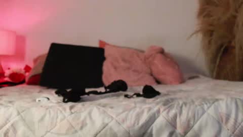 Snapshot of allysonfreeman21 chatting on 5, 10, 2025 Ally colombiana nice bigBoobs boobs latina online show from 5, 10, 2025