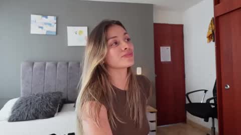 Snapshot of allysonsweett chatting on 30, 7, 2026 ANNA online show from 30, 7, 2026