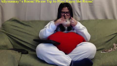 Allyssamay online show from 18, 1, 2025