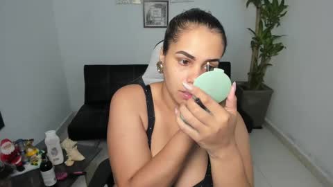 allyssann online show from 22, 12, 2024