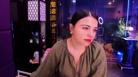 Snapshot of alma_pearl chatting on 13, 7, 2026 Alma online show from 13, 7, 2026