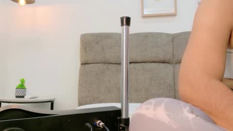 Snapshot of almarose_1 chatting on 20, 6, 2026 alma online show from 20, 6, 2026
