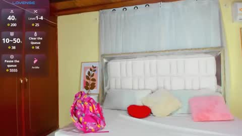 Snapshot of almasaennz chatting on 2, 2, 2025   online show from 2, 2, 2025