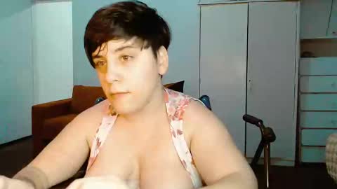 Snapshot of almondonwheels chatting on 21, 1, 2025 Almond online show from 21, 1, 2025