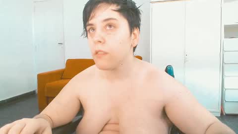 Snapshot of almondonwheels chatting on 9, 2, 2025 Almond online show from 9, 2, 2025