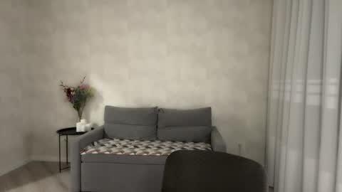 Snapshot of almostinnocent_ chatting on 28, 5, 2026 Anna online show from 28, 5, 2026