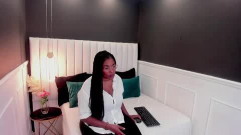 Snapshot of alondra_adams_ chatting on 19, 5, 2026 Alondra online show from 19, 5, 2026