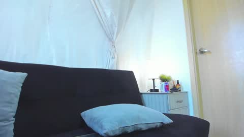 Hazel Bowie online show from 26, 1, 2025