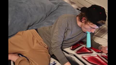 ALongwhitedick online show from 1, 2, 2026