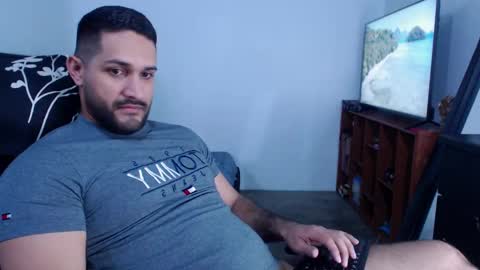 Snapshot of alonxoo chatting on 14, 1, 2025 alonxoo online show from 14, 1, 2025