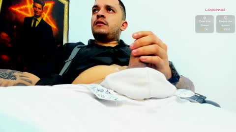Snapshot of alpha_paganni chatting on 4, 5, 2026 alpha paganni online show from 4, 5, 2026