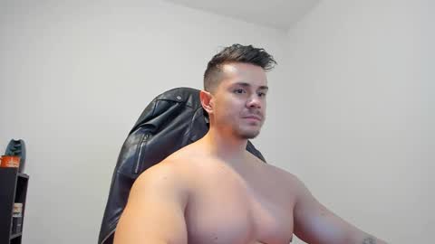 Snapshot of alphagodleatherking92 chatting on 25, 12, 2024 LeatherMaster online show from 25, 12, 2024