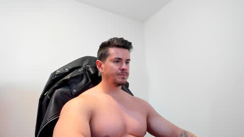 Snapshot of alphagodleatherking92 chatting on 7, 1, 2025 LeatherMaster online show from 7, 1, 2025