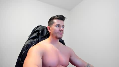 Snapshot of alphagodleatherking92 chatting on 20, 2, 2025 LeatherMaster online show from 20, 2, 2025
