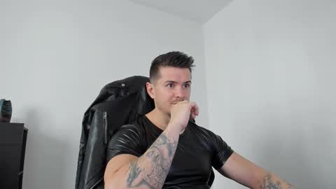 Snapshot of alphagodleatherking92 chatting on 30, 9, 2025 LeatherMaster online show from 30, 9, 2025