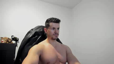Snapshot of alphagodleatherking92 chatting on 31, 5, 2026 LeatherMaster online show from 31, 5, 2026