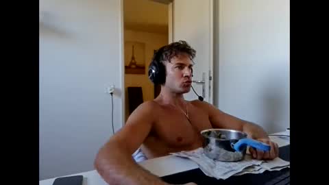 Snapshot of alphah_hunk chatting on 24, 4, 2026 alphah_hunk online show from 24, 4, 2026
