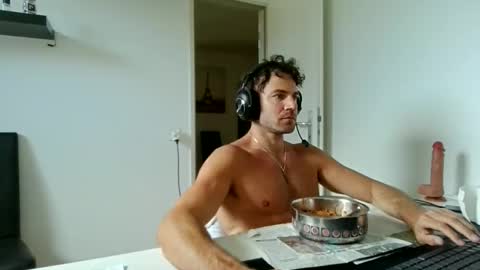 Snapshot of alphah_hunk chatting on 29, 4, 2026 alphah_hunk online show from 29, 4, 2026