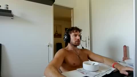 Snapshot of alphah_hunk chatting on 8, 5, 2026 alphah_hunk online show from 8, 5, 2026