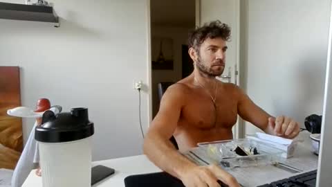 Snapshot of alphah_hunk chatting on 17, 5, 2026 alphah_hunk online show from 17, 5, 2026