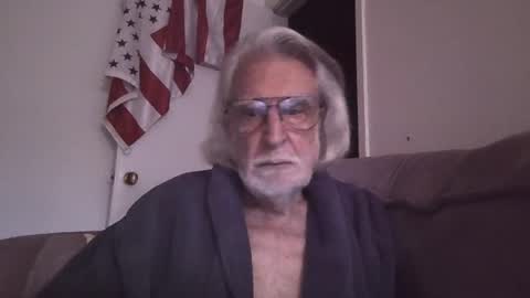 Snapshot of alphauniform chatting on 5, 7, 2026 AlphaUniform online show from 5, 7, 2026