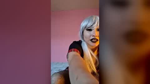 Snapshot of altbaddie420 chatting on 18, 7, 2026 altbaddie420 online show from 18, 7, 2026
