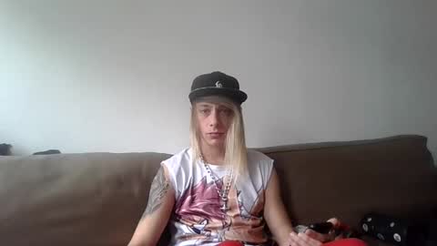 Snapshot of altboy010 chatting on 20, 9, 2025 altboy010 online show from 20, 9, 2025