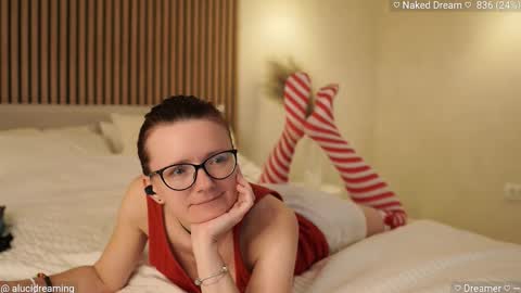 Snapshot of alucidreaming chatting on 17, 11, 2025 Lucid Dreaming online show from 17, 11, 2025