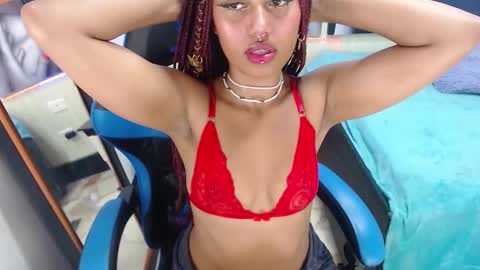 Snapshot of alya_gomez chatting on 21, 12, 2024 online show from 21, 12, 2024