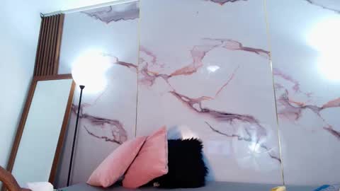 Snapshot of alyathompson chatting on 4, 12, 2025 Alya online show from 4, 12, 2025