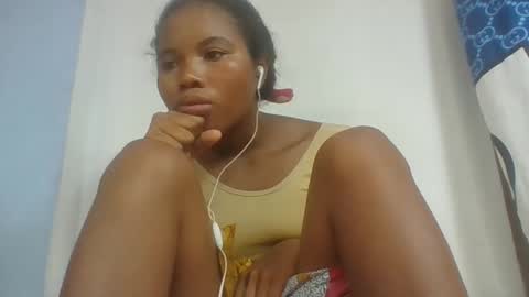Snapshot of alydie7 chatting on 20, 4, 2026 alydie7 online show from 20, 4, 2026