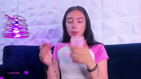 Snapshot of alys_molly chatting on 27, 1, 2025 sopie online show from 27, 1, 2025