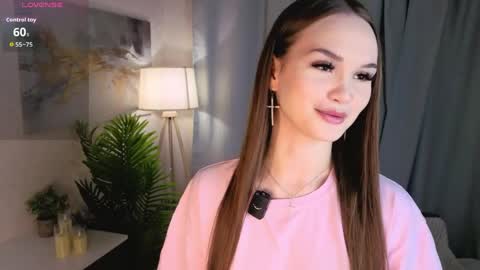 Snapshot of alyshaplescia chatting on 26, 5, 2026 Mona online show from 26, 5, 2026
