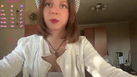 Snapshot of alysiamiggins chatting on 13, 7, 2026 Milissa online show from 13, 7, 2026